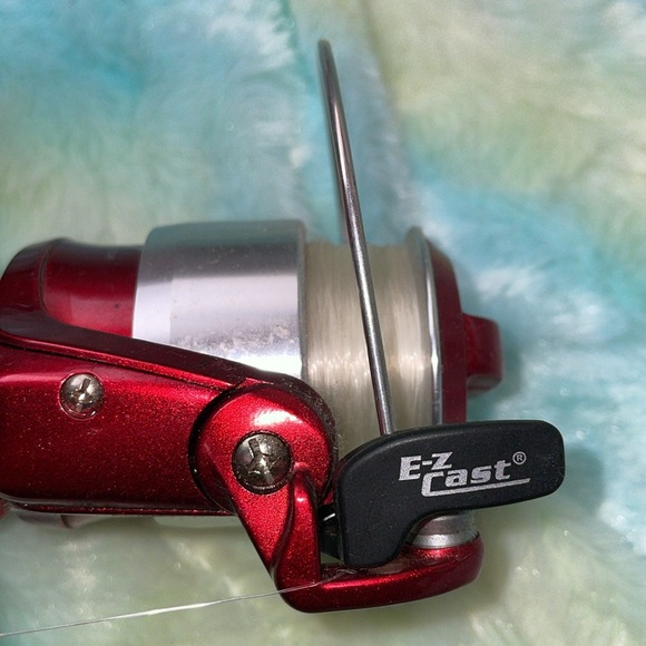 Shakespeare ®️ E-Z Cast fishing pole. - Picture 8 of 10